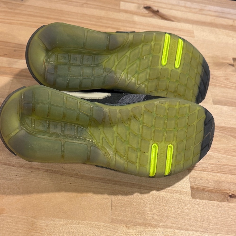 Nike Kids Sneakers Black Gray with Neon Green Accent - Picture 8 of 8